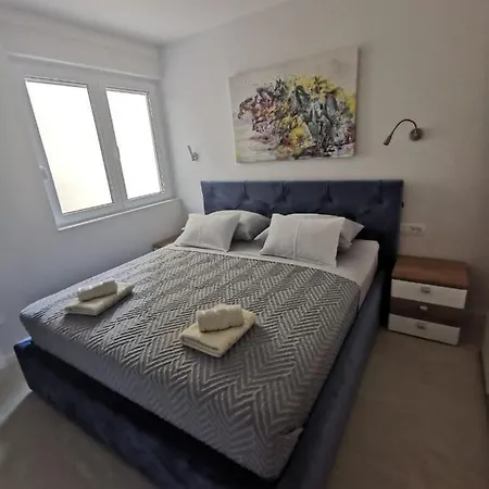 Apartment Lux