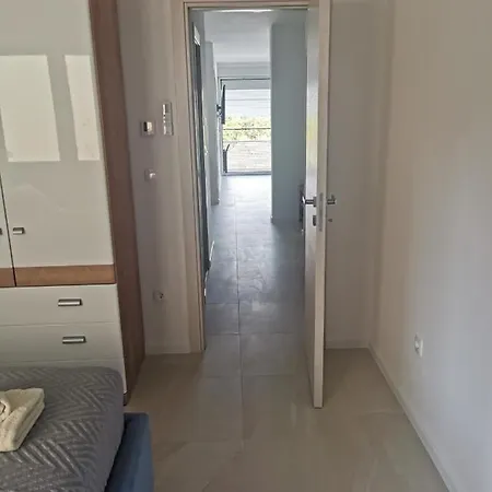 Lux Апартаменти